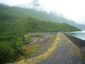 Hydroelectric dam