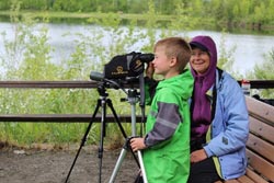 Child and woman at Discovery Day